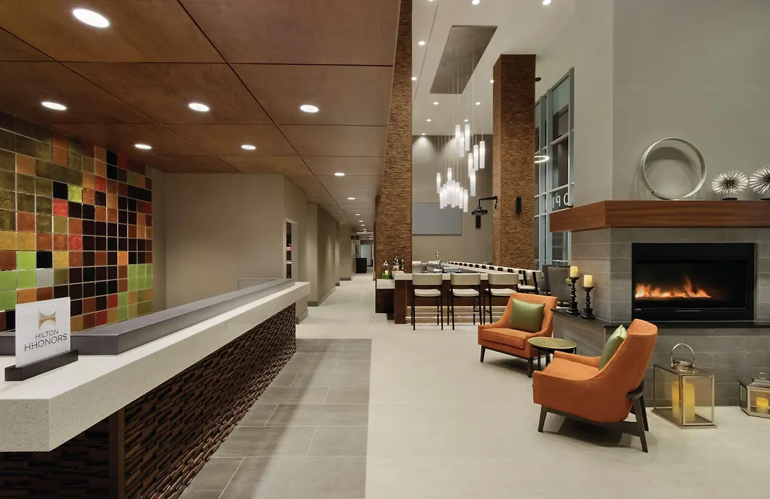 Hilton Garden Inn Calgary Downtown-1